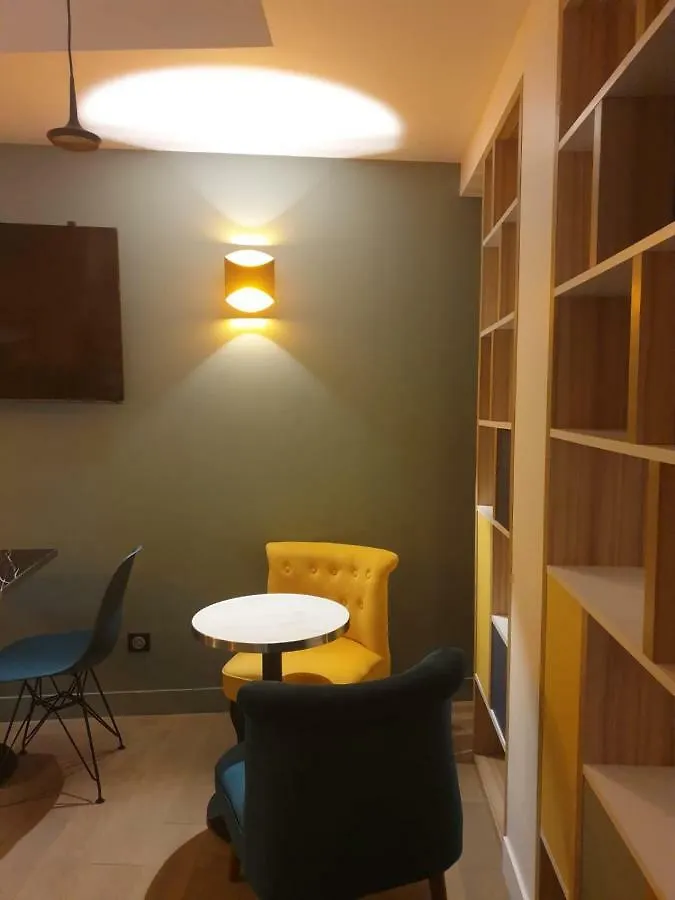 Panam Hotel Paris Gambetta- Place Gambetta-Mairie Du 20 Emme